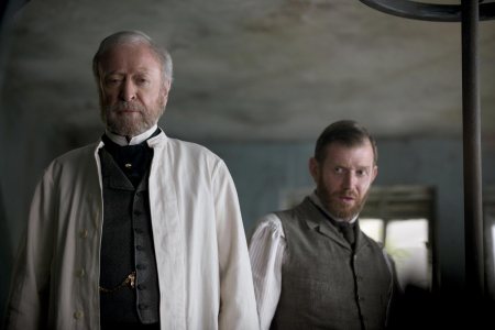 Stonehearst-Asylum-1