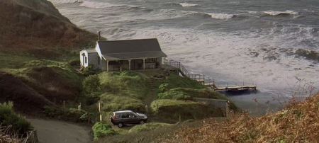 beach-hut-Half-Light-